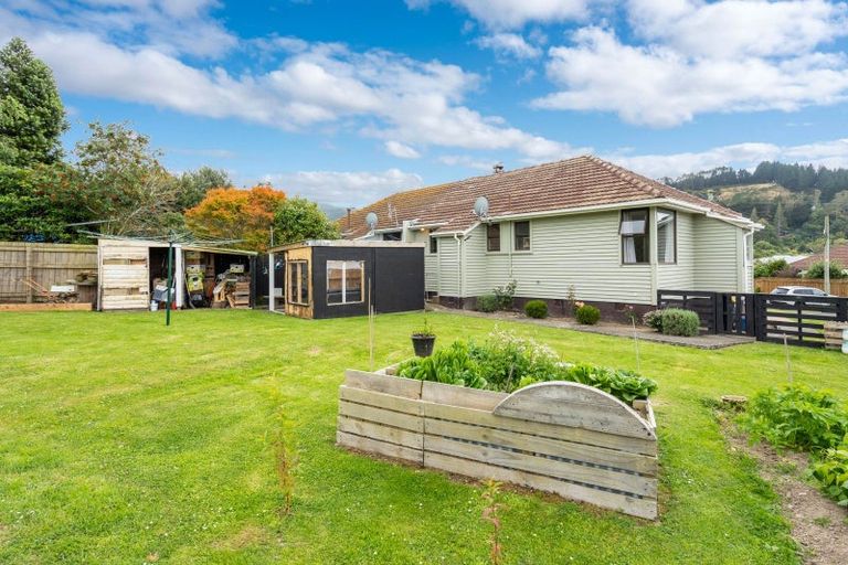 Photo of property in 12 Freyberg Avenue, Sawyers Bay, Port Chalmers, 9023