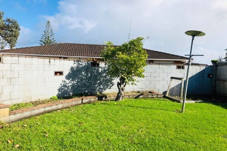 Photo of property in 272 Birkdale Road, Birkdale, Auckland, 0626