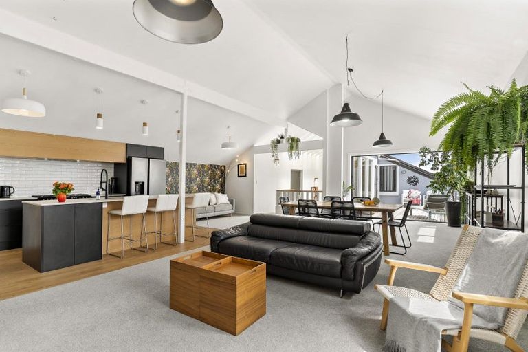 Photo of property in 223 Muritai Road, Eastbourne, Lower Hutt, 5013