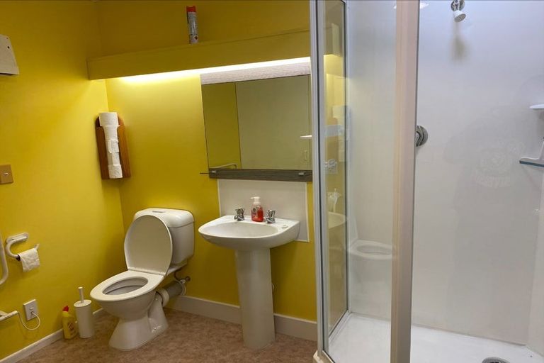 Photo of property in 2 Marram Way, Peka Peka, Waikanae, 5391