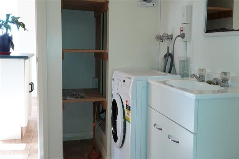 Photo of property in 27 Townsend Road, Miramar, Wellington, 6022