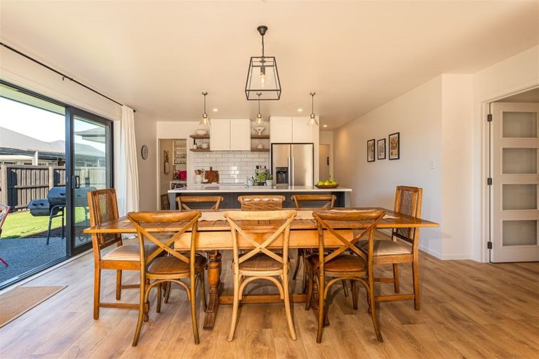 Photo of property in 9 Angus Place, Rangiora, 7400