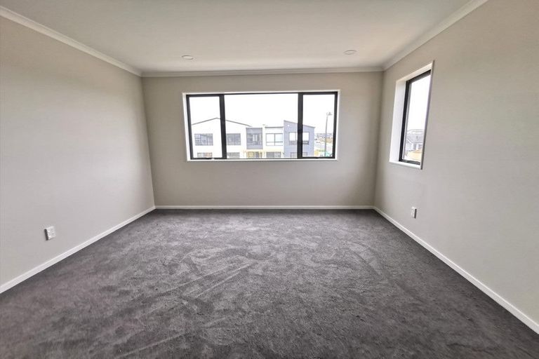 Photo of property in 37 Kaimanawa Road, Karaka, Papakura, 2113