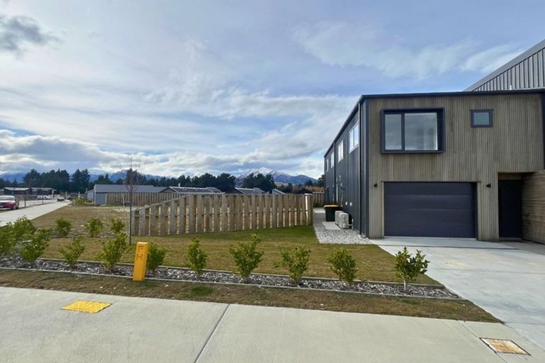 Photo of property in Northlake, 38 Glenavon Green, Wanaka, 9305