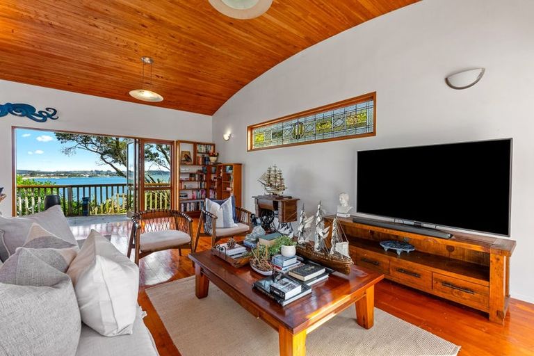 Photo of property in 417 Leigh Road, Whangateau, 0985