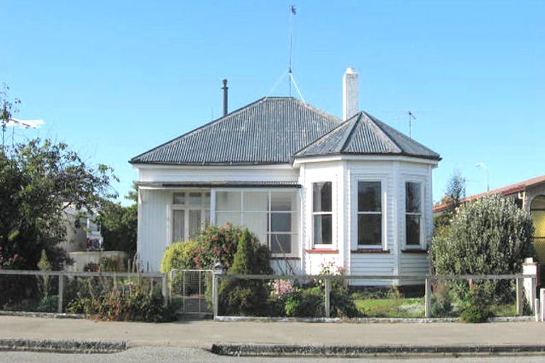 Photo of property in 19 Burnett Street, Ashburton, 7700