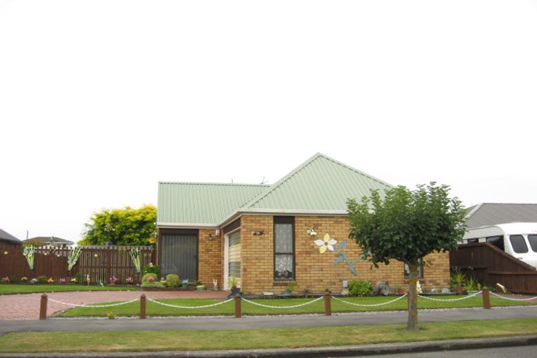 Photo of property in 26 Briarmont Street, Avondale, Christchurch, 8061
