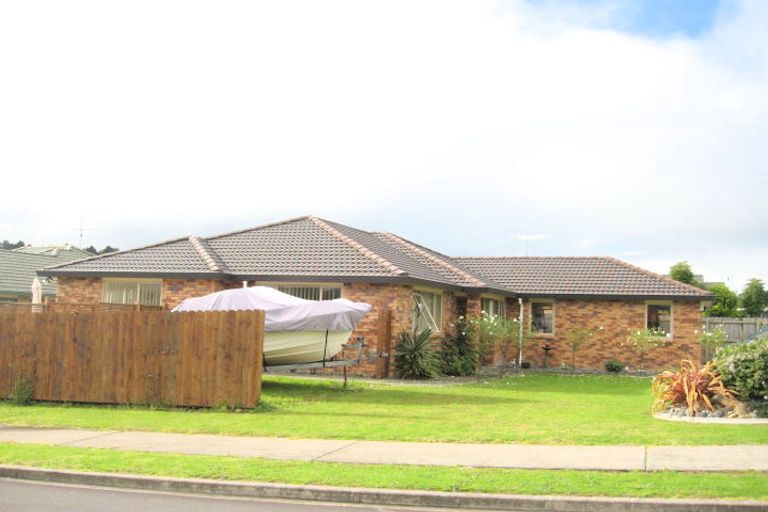 Photo of property in 5 Norman Close, The Gardens, Auckland, 2105