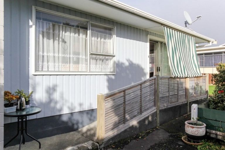 Photo of property in 1/76 Eliot Street, New Plymouth, 4310