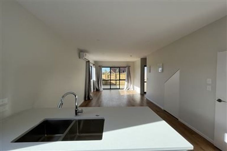 Photo of property in 13 Kaha Road, Takanini, 2110