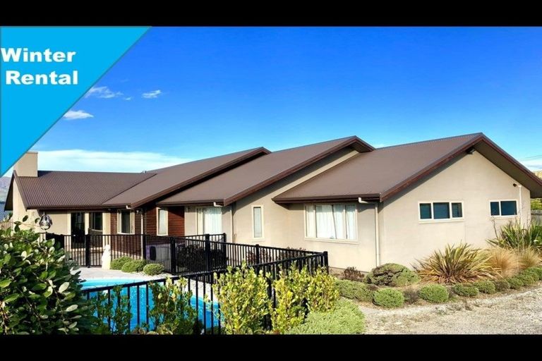 Photo of property in 2 Ash Avenue, Albert Town, Wanaka, 9305