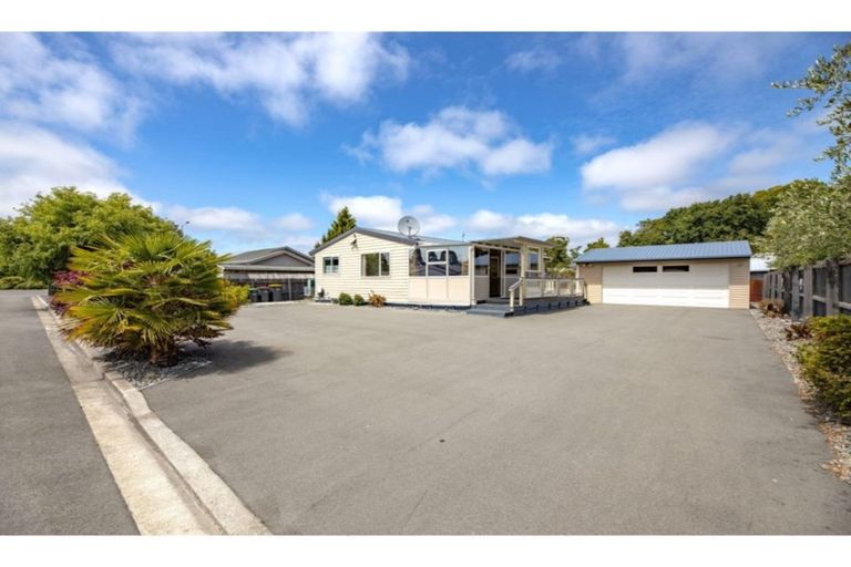 Photo of property in 681 Main North Road, Belfast, Christchurch, 8051