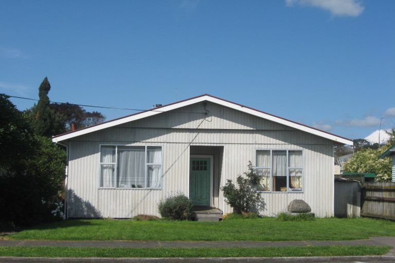 Photo of property in 53 Hine Street, New Plymouth, 4310