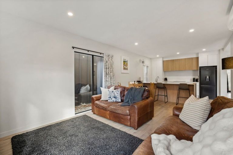 Photo of property in 33 Mulholland Drive, Jacks Point, 9371