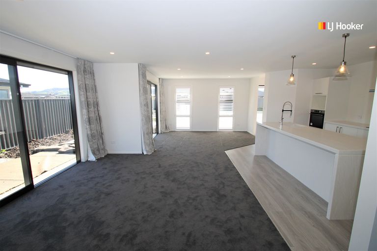 Photo of property in 25 Caledonia Drive, Mosgiel, 9024