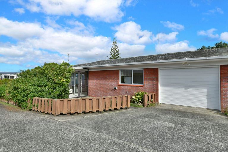 Photo of property in 1/105 Florence Avenue, Orewa, 0931
