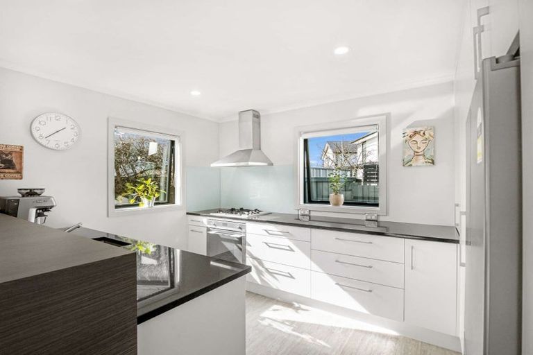 Photo of property in 3/48 Mcfaddens Road, St Albans, Christchurch, 8052