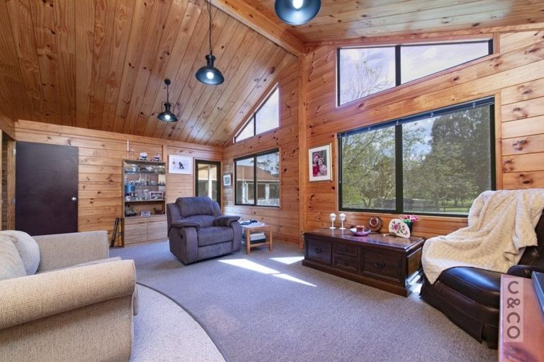 Photo of property in 10 Taha Road, Waimauku, 0881