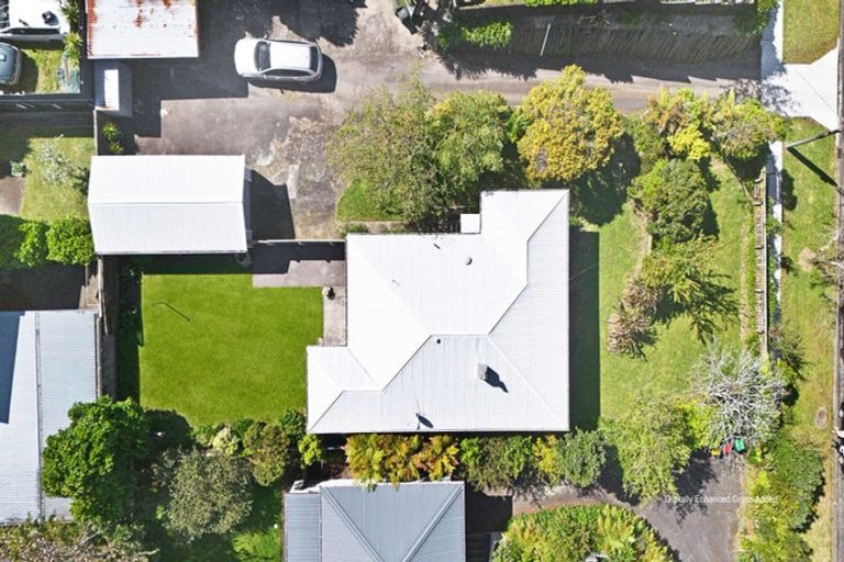 Photo of property in 9 Whakawhiti Street, Marfell, New Plymouth, 4310