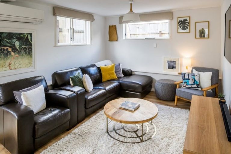 Photo of property in 26 Tuatoru Street, Eastbourne, Lower Hutt, 5013