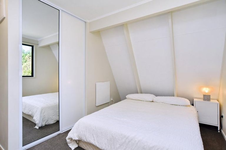 Photo of property in 33 Heyders Road, Spencerville, Christchurch, 8083