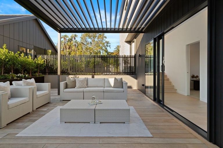 Photo of property in 57 Ladies Mile, Manly, Whangaparaoa, 0930