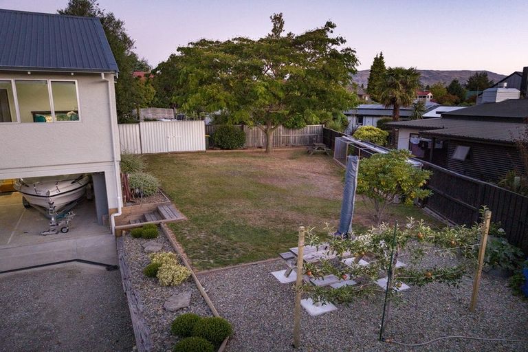 Photo of property in 9 Rimu Lane, Wanaka, 9305