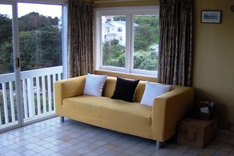 Photo of property in 41 Tio Tio Road, Miramar, Wellington, 6022