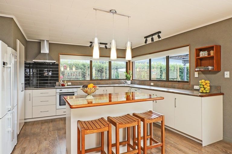 Photo of property in 51b Avondale Road, Taradale, Napier, 4112