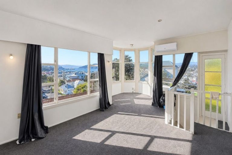 Photo of property in 14 Rodrigo Road, Kilbirnie, Wellington, 6022