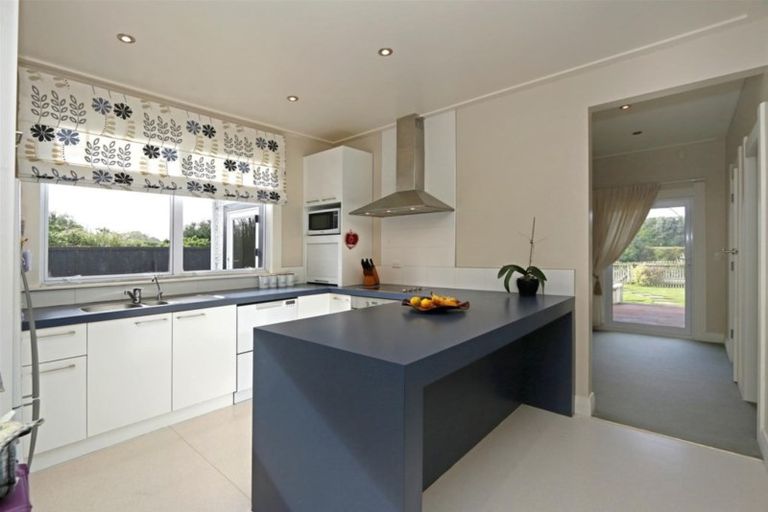 Photo of property in 5 Layard Street, Opunake, 4616