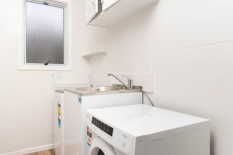 Photo of property in 127 Parkvale Road, Karori, Wellington, 6012