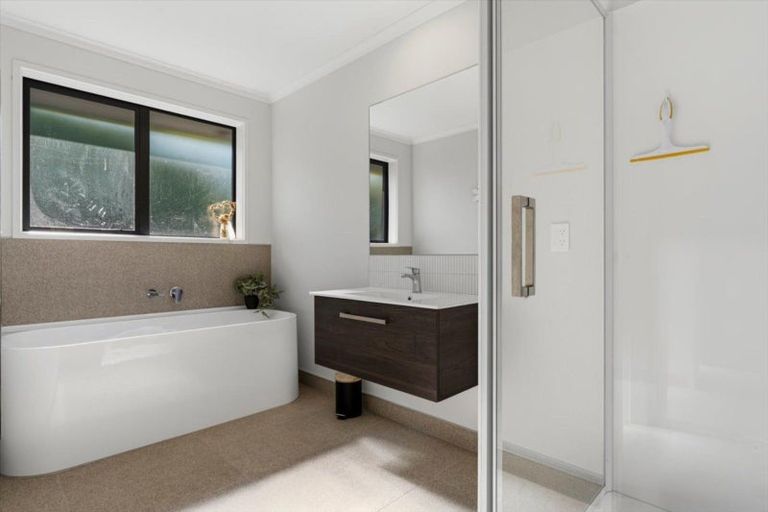 Photo of property in 25 Morepork Way, Papamoa, 3183