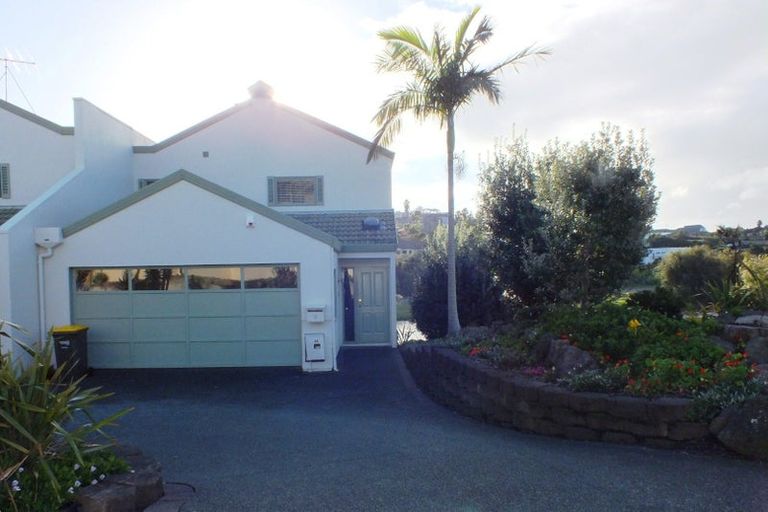 Photo of property in 16 Greenway Rise, Gulf Harbour, Whangaparaoa, 0930