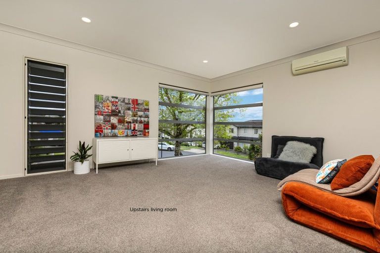 Photo of property in 17 Oak View Terrace, Schnapper Rock, Auckland, 0632