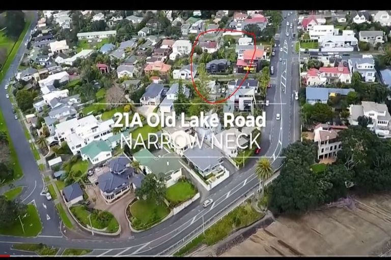 Photo of property in 21a Old Lake Road, Narrow Neck, Auckland, 0624