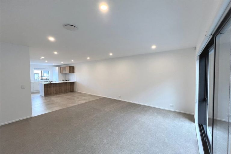 Photo of property in 27 Whimbrel Road, Flat Bush, Auckland, 2019