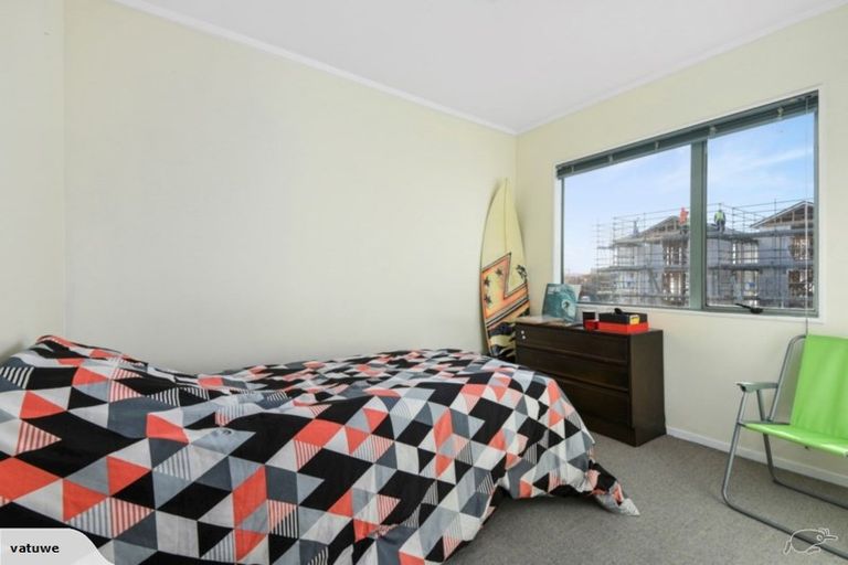 Photo of property in 35 Stephen Avenue, Henderson, Auckland, 0610