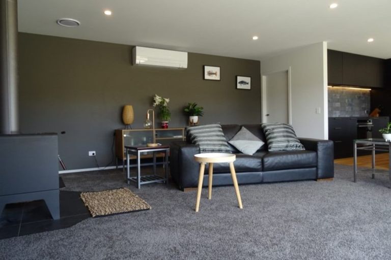 Photo of property in 16 Sarges Way, Lake Hawea, Wanaka, 9382