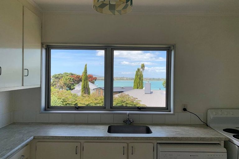 Photo of property in 3/83 Sylvan Avenue, Northcote, Auckland, 0627