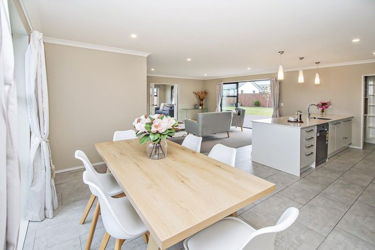 Photo of property in 16 Bellbird Place, Rolleston, 7614