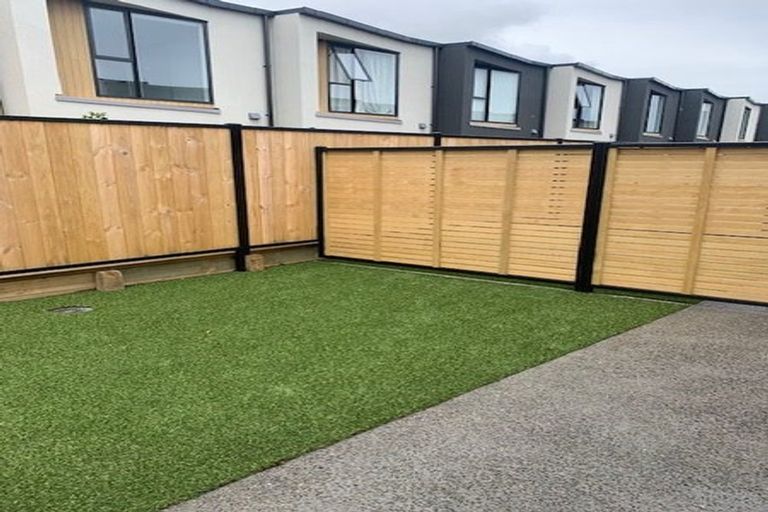 Photo of property in 21/10 Trieste Way, Paraparaumu, 5032