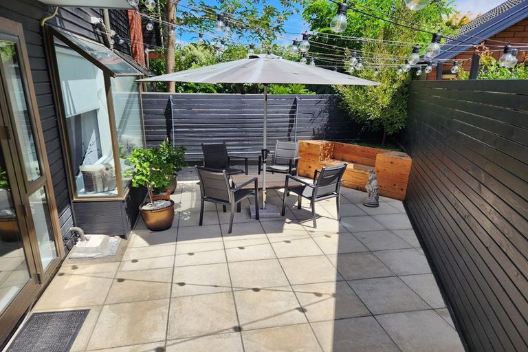 Photo of property in 8/27 Darvel Street, Riccarton, Christchurch, 8011