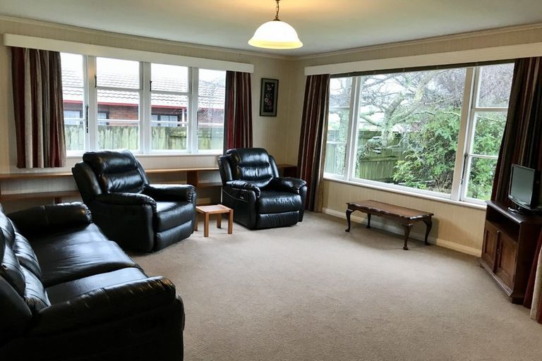 Photo of property in 83 Oxford Street, Tawa, Wellington, 5028
