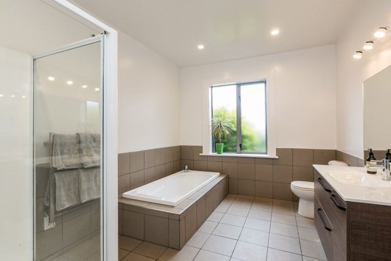 Photo of property in 712 Highgate, Maori Hill, Dunedin, 9010
