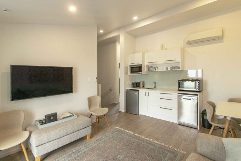 Photo of property in 451 Marine Parade, Napier South, Napier, 4110