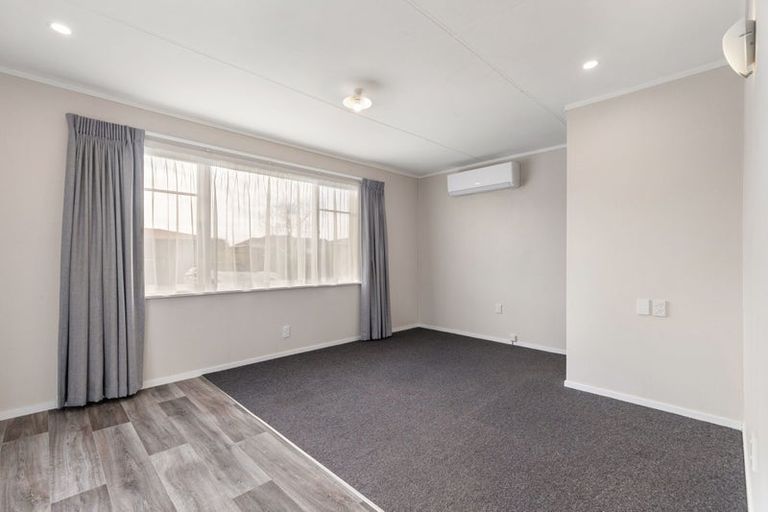 Photo of property in 19 Blenheim Place, Feilding, 4702