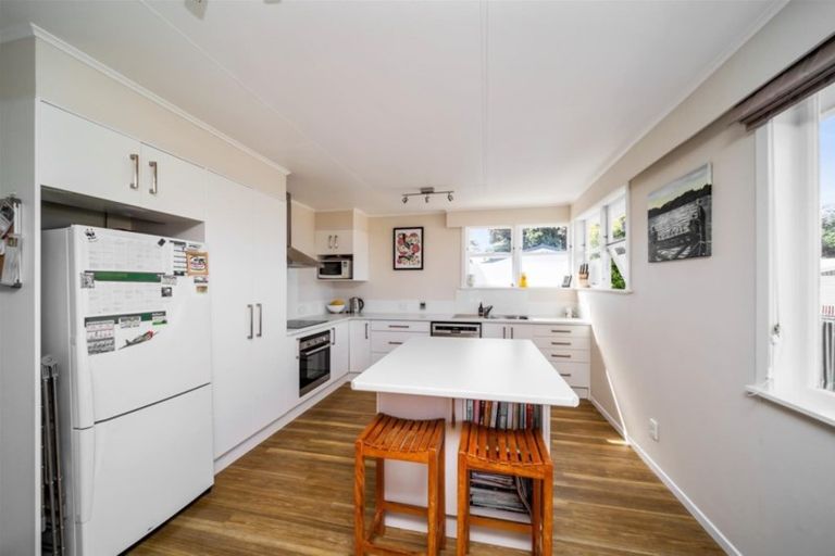 Photo of property in 114 Fairfield Road, Hawera, 4610