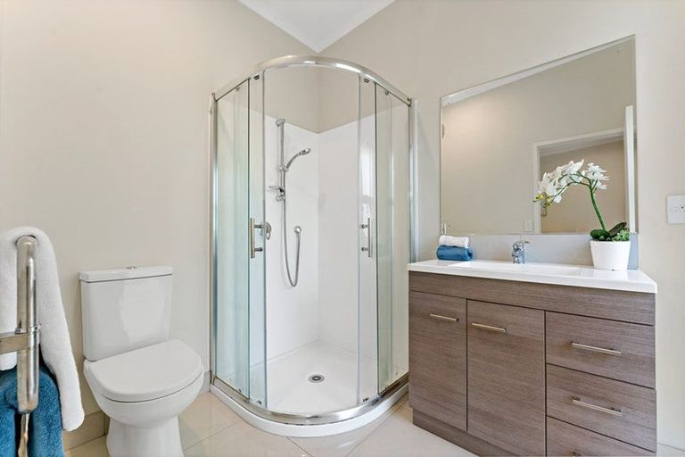 Photo of property in 13 Hakawai Avenue, Takanini, 2112