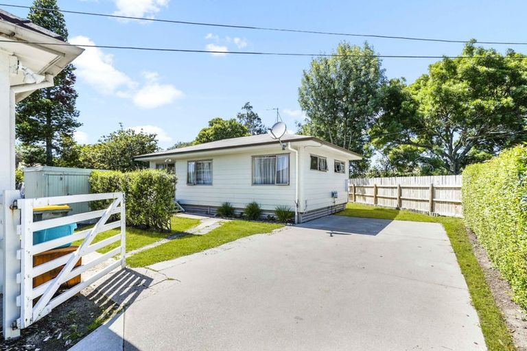 Photo of property in 2 Sare Crescent, Fairfield, Hamilton, 3214